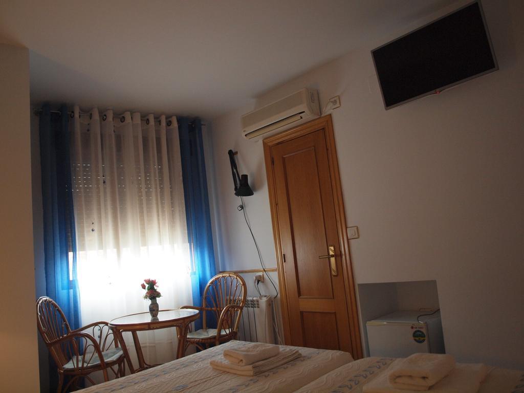 Hostal Yuste Garganta la Olla Bagian luar foto