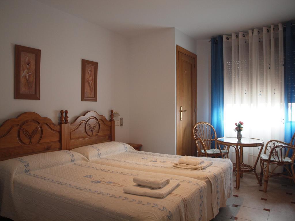 Hostal Yuste Garganta la Olla Bagian luar foto
