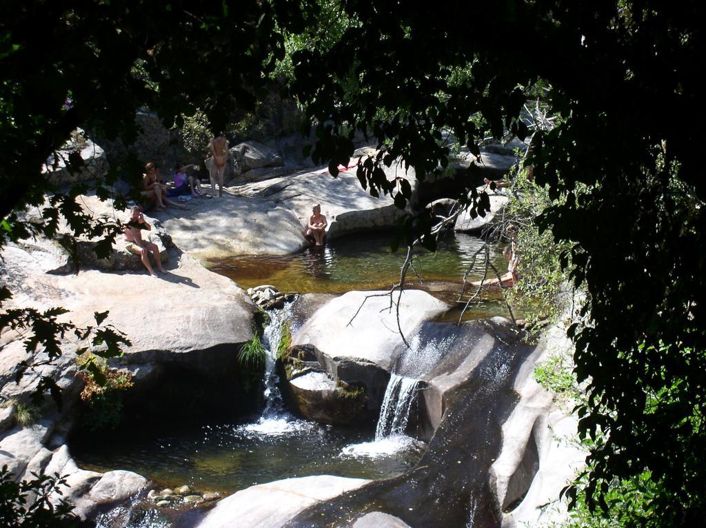 Hostal Yuste Garganta la Olla Bagian luar foto