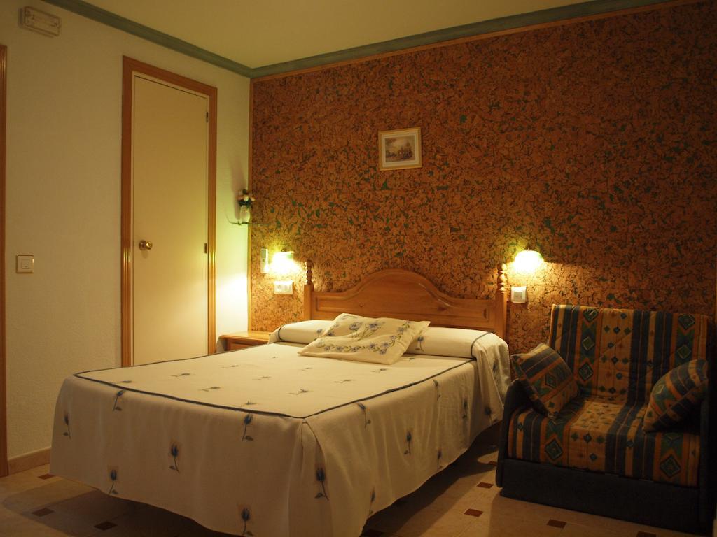 Hostal Yuste Garganta la Olla Ruang foto