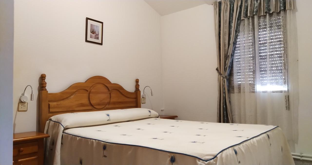 Hostal Yuste Garganta la Olla Bagian luar foto